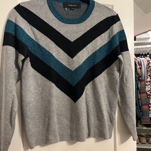 Long sleeves sweater